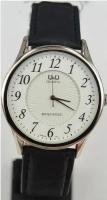 Q&Q Attractive Q948-304