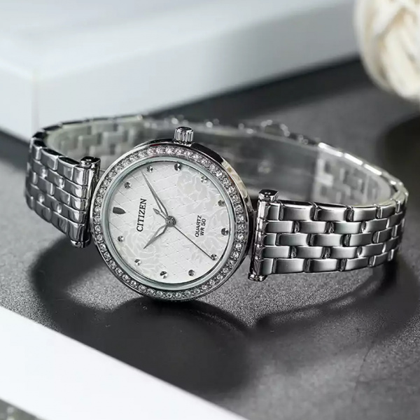 Citizen Quartz ER0211-52A