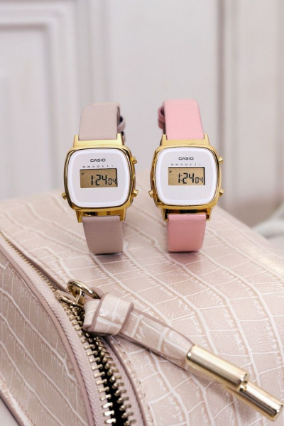 Casio Vintage LA670WEFL-4A2