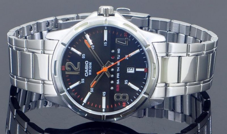 Casio Collection MTP-E106D-5A