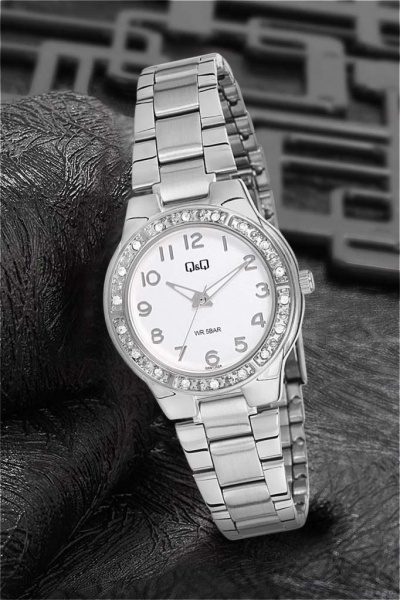 Q&Q Casual Q691-214