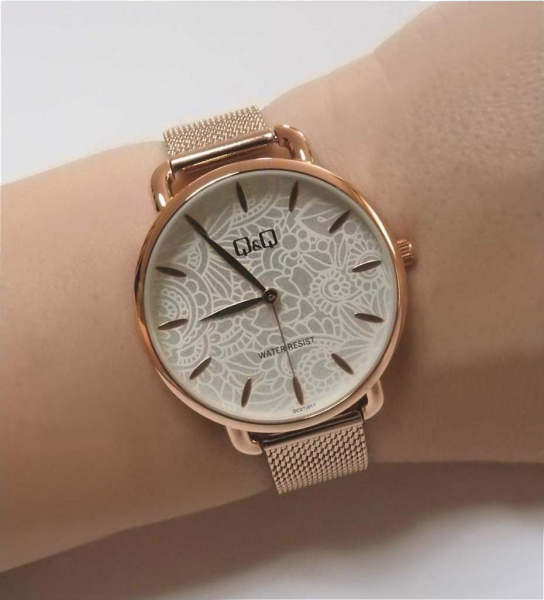 Q&Q Casual QC27-011