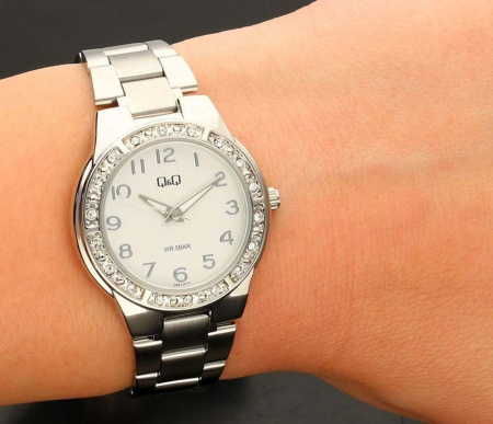 Q&Q Casual Q691-214